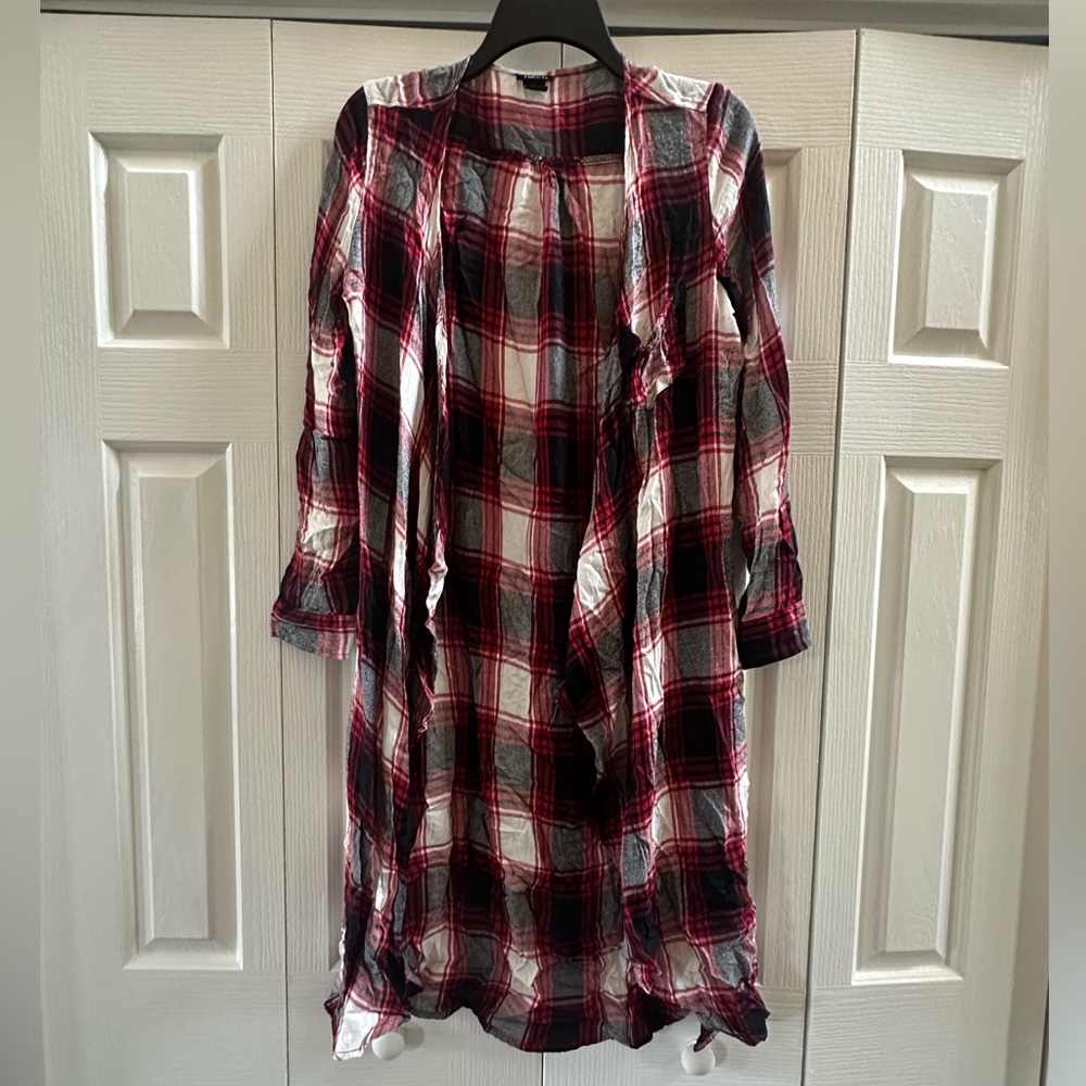 Small Rue21 red & black plaid cardigan